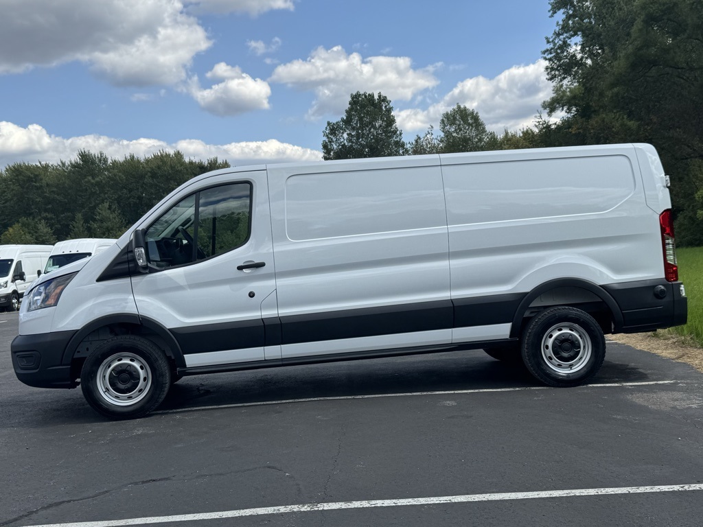 2025 Ford Transit Base Image 3 of 37