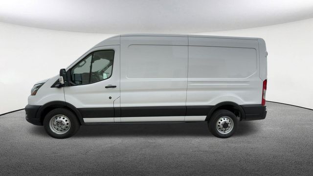 Vehicle image 2 of 36