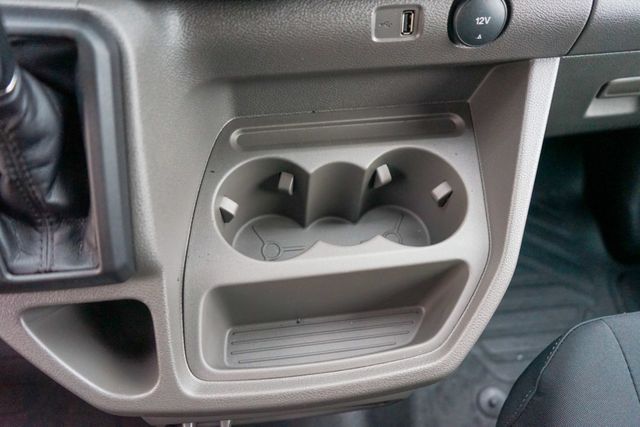 Vehicle image 27 of 36