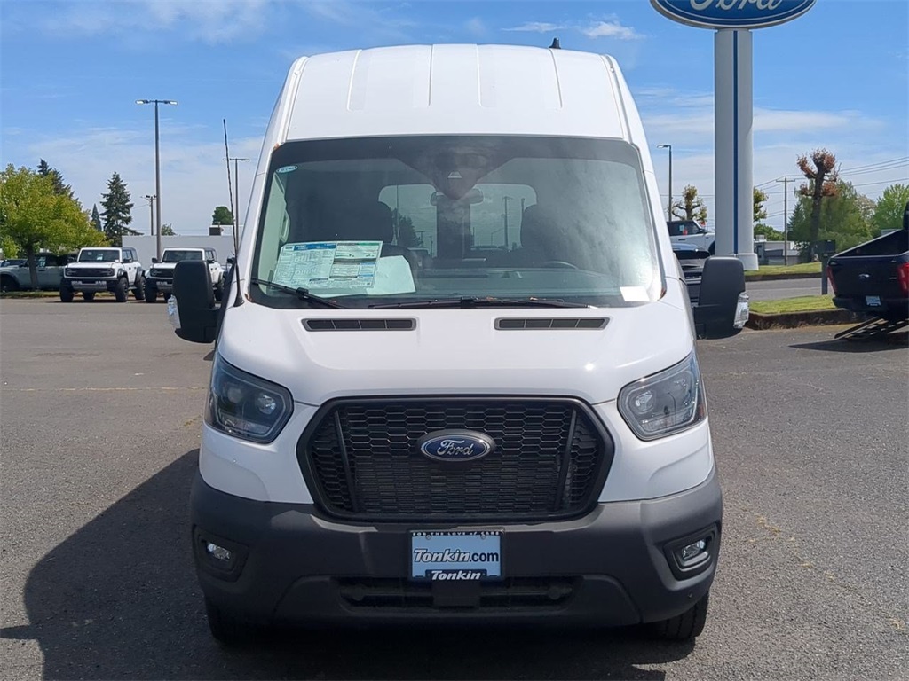 2025 Ford Transit Base Image 2 of 31