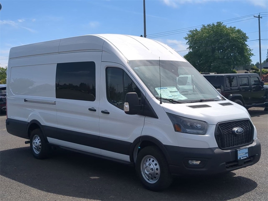 2025 Ford Transit Base Image 3 of 31