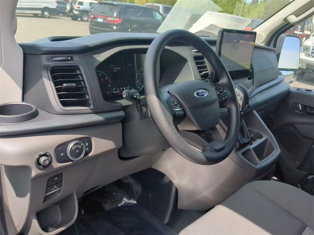 2025 Ford Transit Base Image 11 of 31