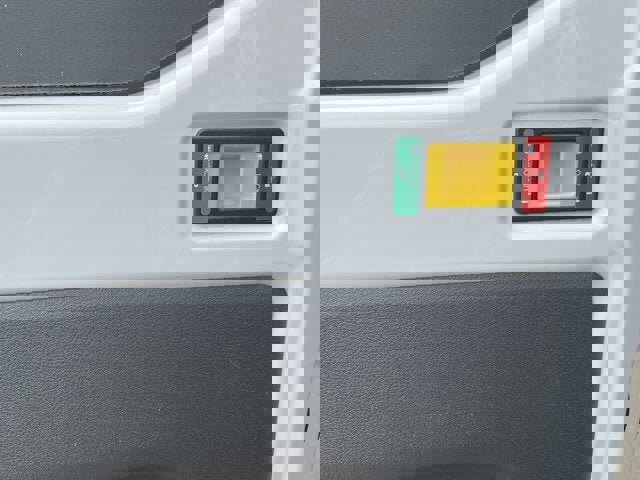 Vehicle image 7 of 12