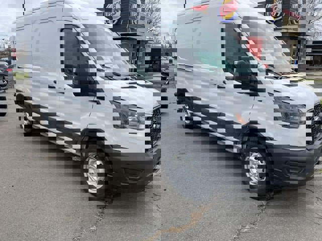 Vehicle image 3 of 12