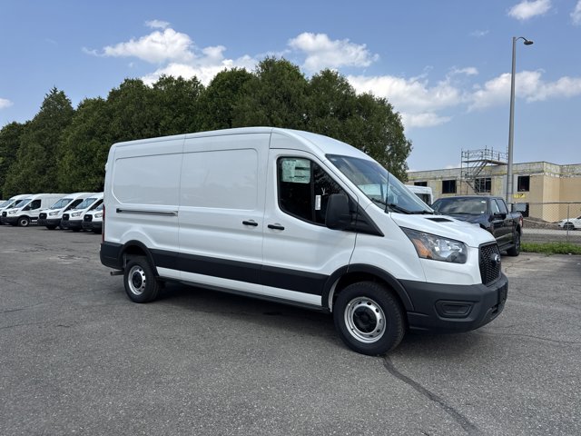 Vehicle image 3 of 32