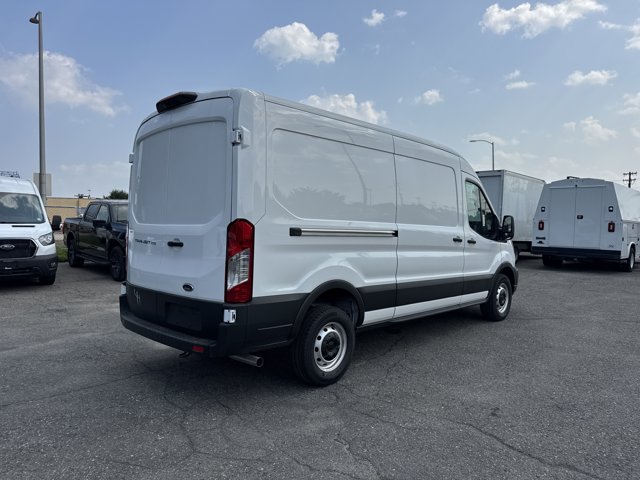 Vehicle image 5 of 32