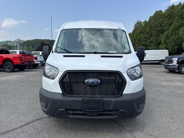 Vehicle image 2 of 32
