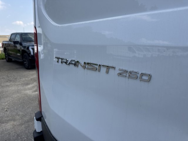 Vehicle image 31 of 32