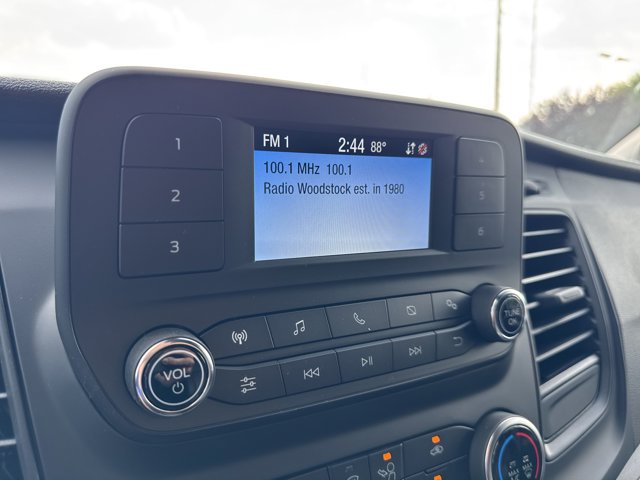 Vehicle image 18 of 32