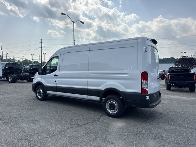 Vehicle image 7 of 32