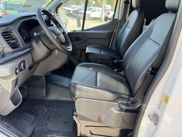 Vehicle image 23 of 25