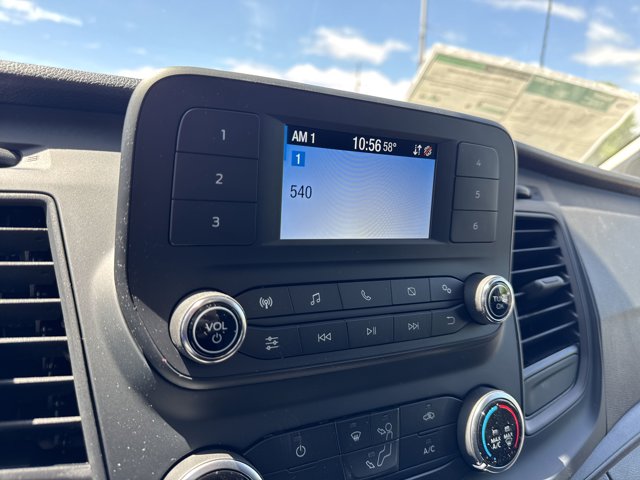 Vehicle image 18 of 31