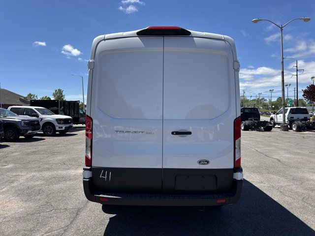Vehicle image 8 of 31