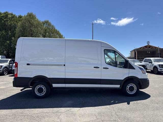 Vehicle image 4 of 31