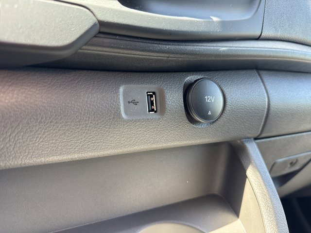 Vehicle image 20 of 31