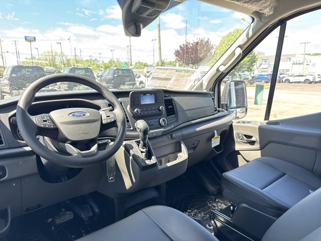 Vehicle image 14 of 31