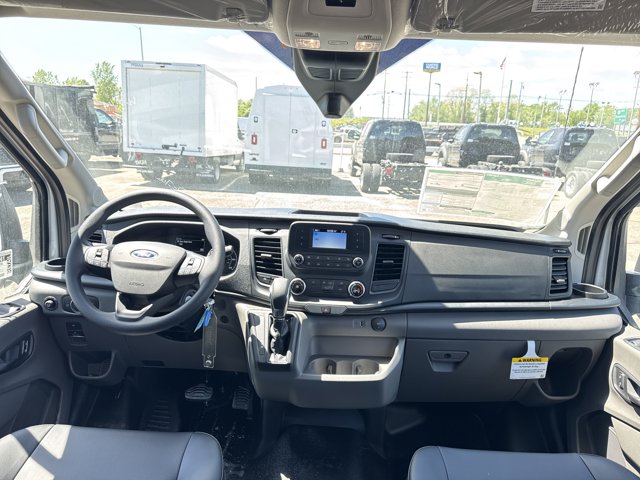 Vehicle image 12 of 31