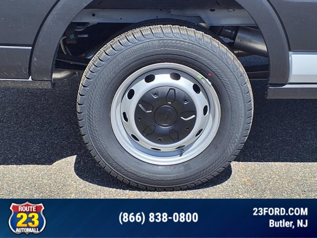 Vehicle image 6 of 10
