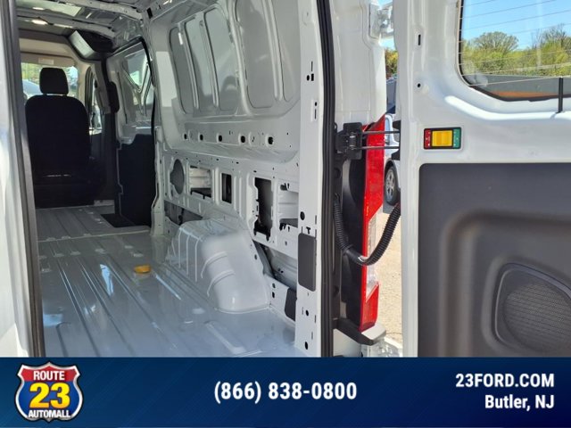Vehicle image 7 of 10