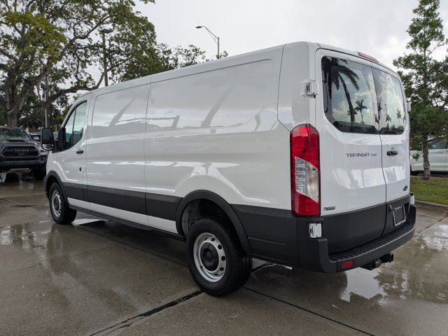 2025 Ford Transit Base Image 6 of 23