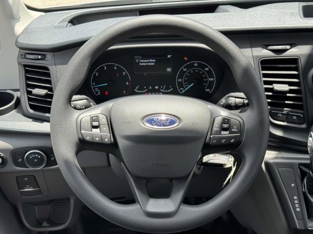 Vehicle image 14 of 33