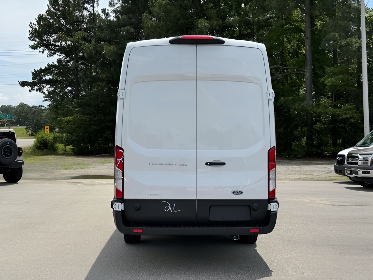 Vehicle image 32 of 33