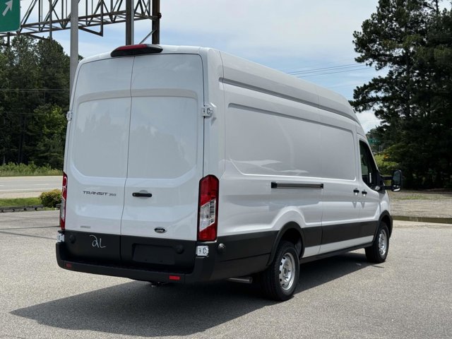 Vehicle image 4 of 33
