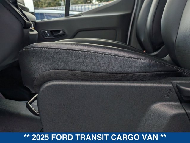 2025 Ford Transit Base Image 24 of 29