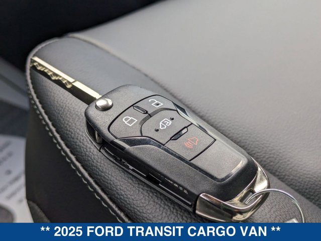 2025 Ford Transit Base Image 21 of 29