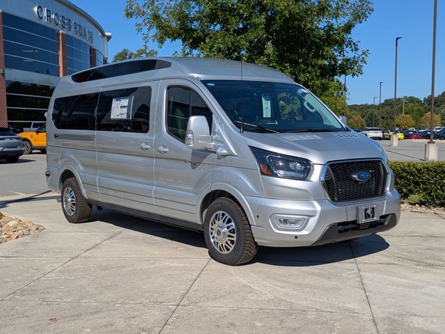 2025 Ford Transit Base Image 4 of 42