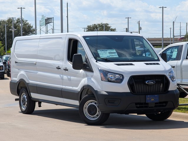 2025 Ford Transit Base Image 3 of 26