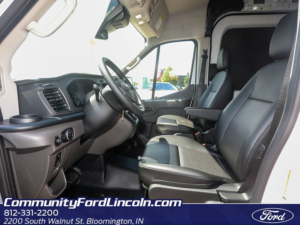 2025 Ford Transit Base Image 10 of 22