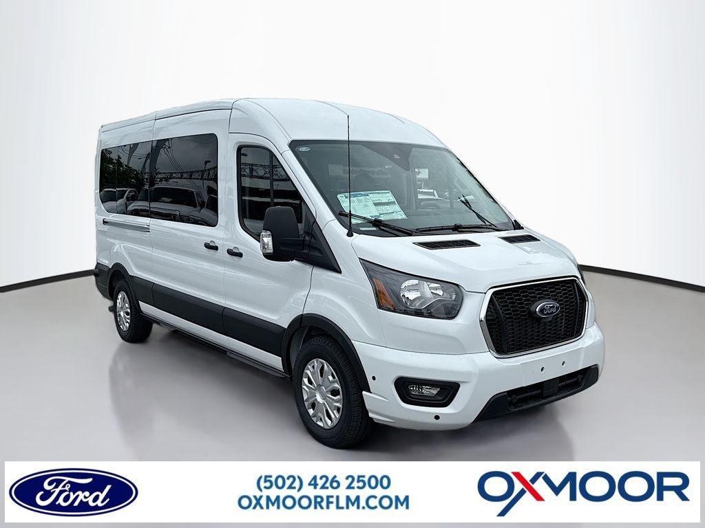 2025 Ford Transit XLT Image 3 of 33