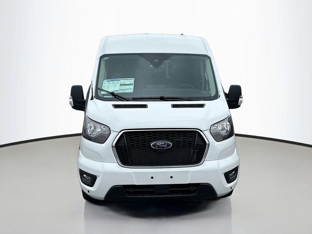 2025 Ford Transit XLT Image 2 of 33