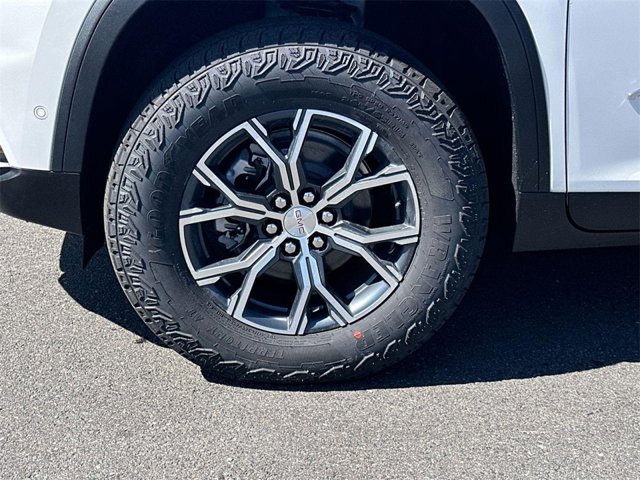 Vehicle image 9 of 26