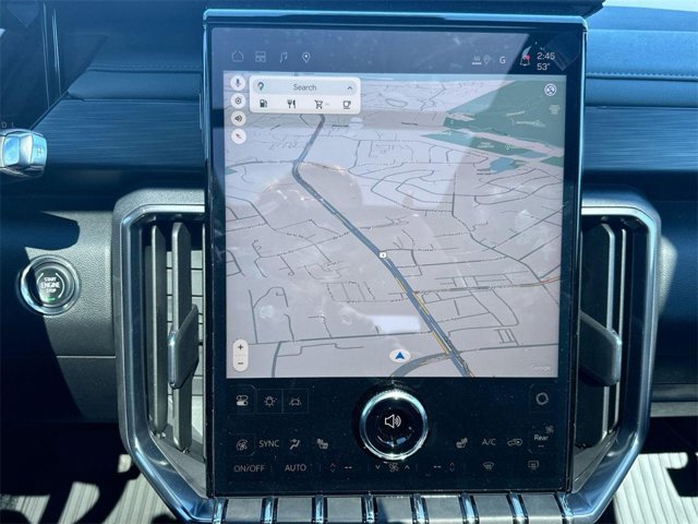 Vehicle image 17 of 26