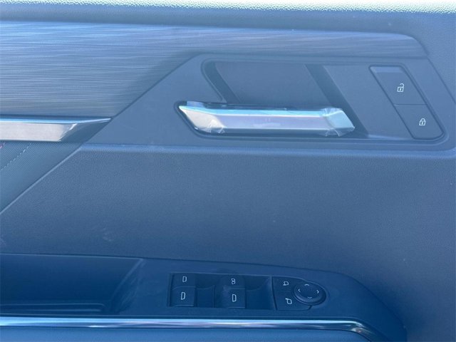 Vehicle image 12 of 26