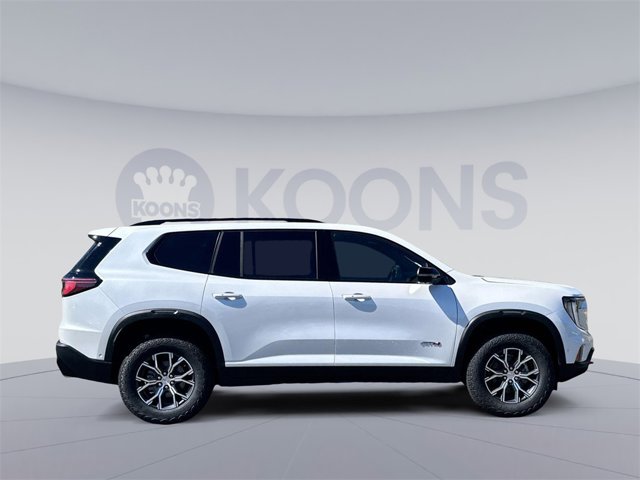 Vehicle image 4 of 26
