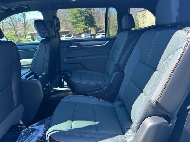 Vehicle image 22 of 26
