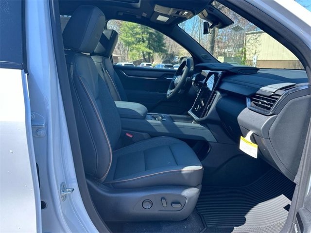 Vehicle image 25 of 26
