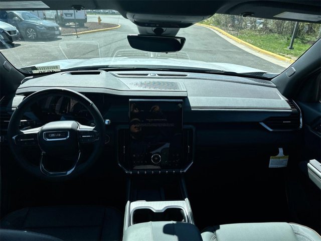 Vehicle image 20 of 26