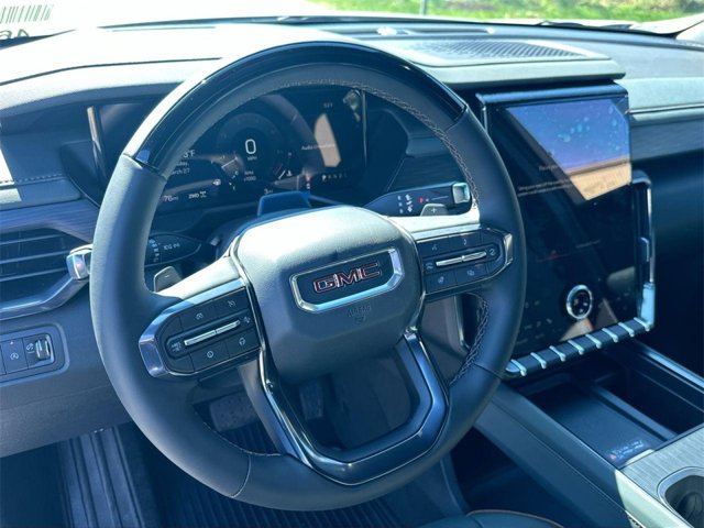 Vehicle image 13 of 26
