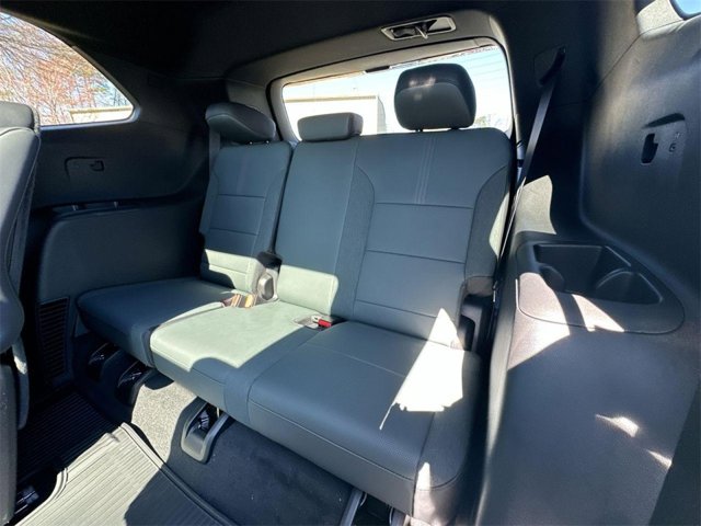 Vehicle image 23 of 26