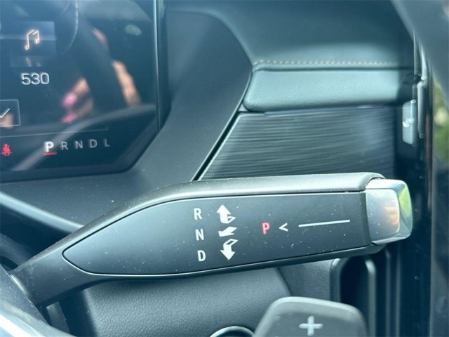 Vehicle image 18 of 26