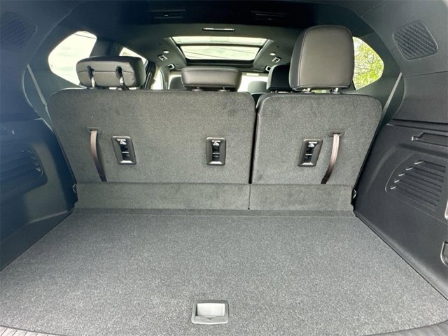 Vehicle image 23 of 26
