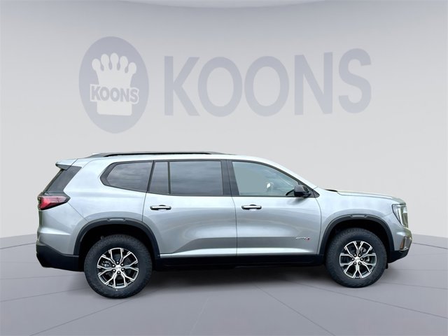 Vehicle image 4 of 26