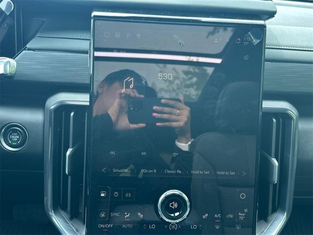 Vehicle image 14 of 26