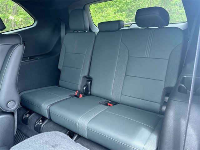 Vehicle image 22 of 26