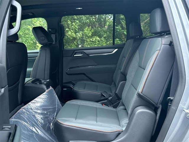 Vehicle image 21 of 26
