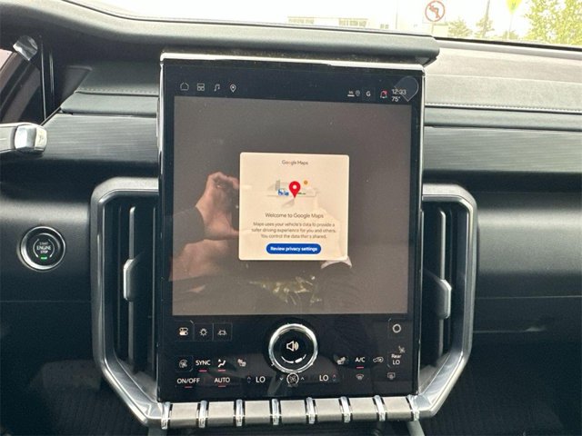Vehicle image 17 of 26